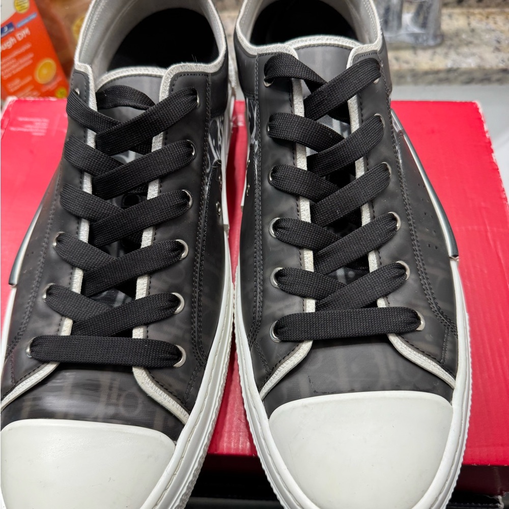 DIOR men’s sneaker size 17